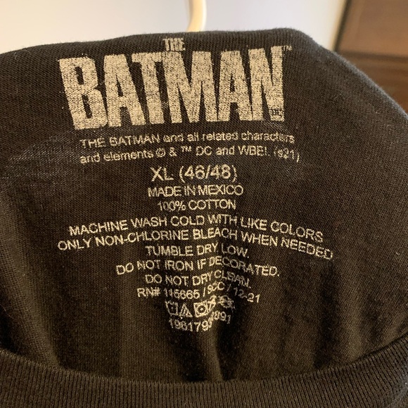 The Batman Black T-Shirt with Red Logo - Picture 3 of 3